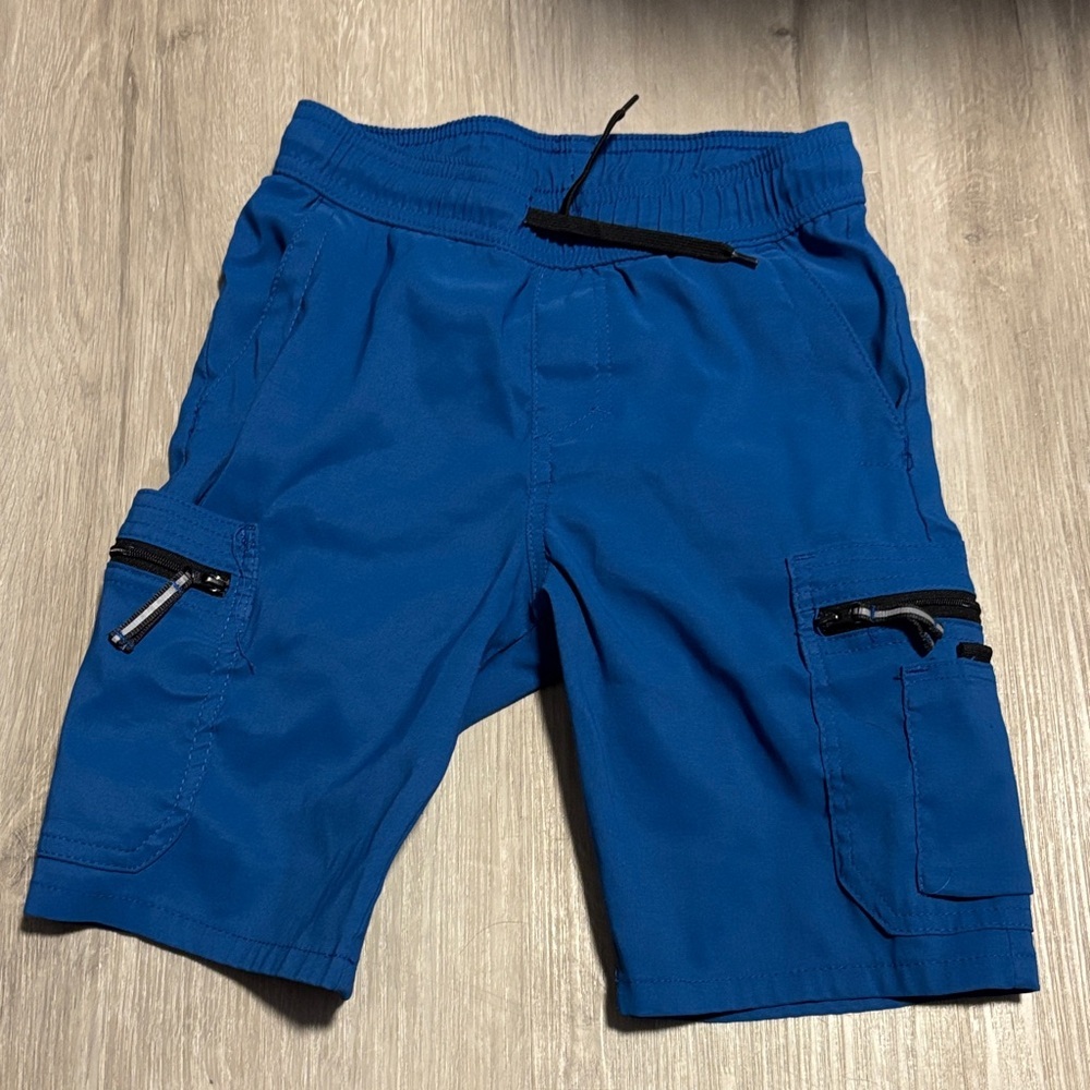 Wrangler Boys Cargo Shorts in Vibrant Blue